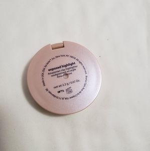 tarte Makeup - Tarte mini highlighter in Exposed tarte Makeup - Tarte mini highlighter in Exposed